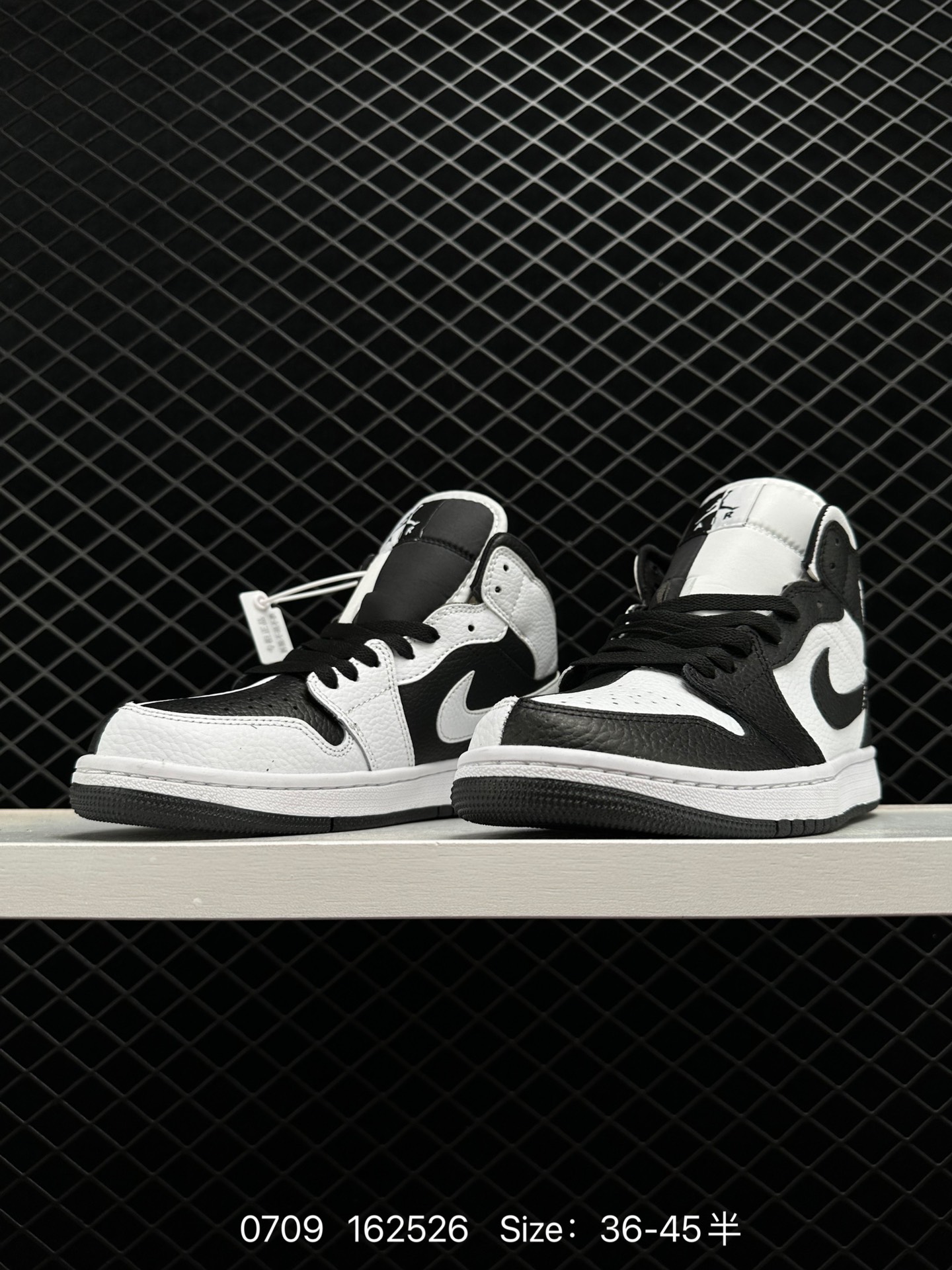 Nike Air Jordan 1 Low AJ1